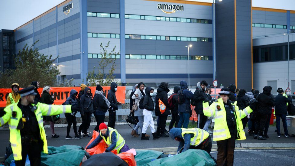 proteste amazon black friday