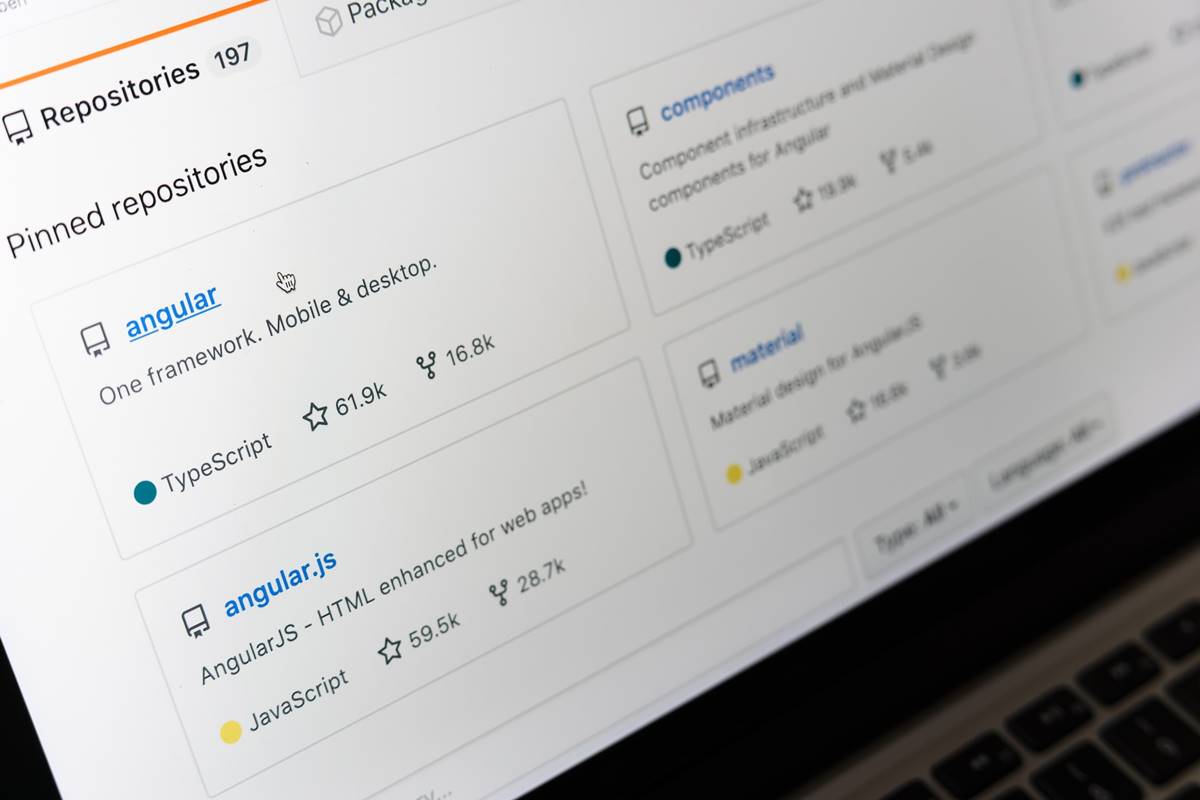 angajați github