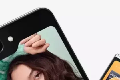 cropped galaxy z flip.webp