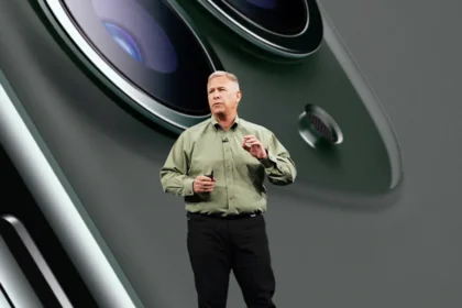 phil schiller advances to apple fellow 08042020 big.jpg.large 2x 2