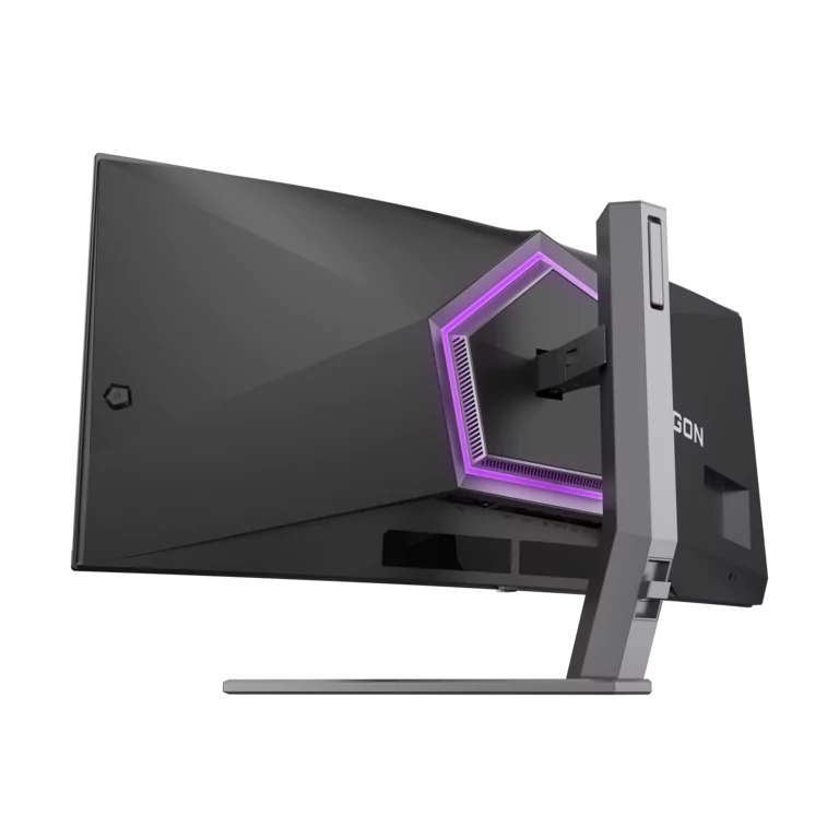 ag346ucd 01 6718e3a0e1b57