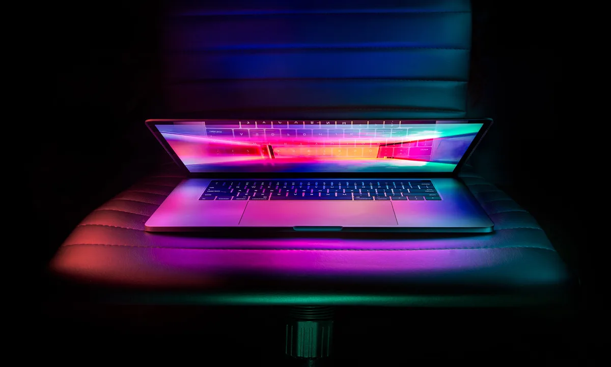 macbook pro neon light 001