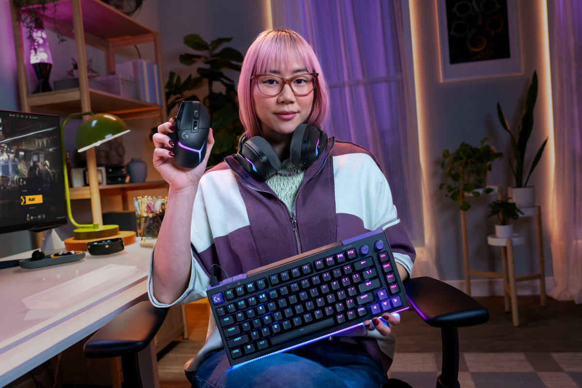 high resolution png g512 x 75 g502 x life black seated pose