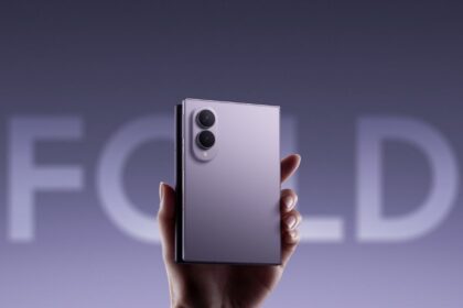 galaxy z fold8 features kv