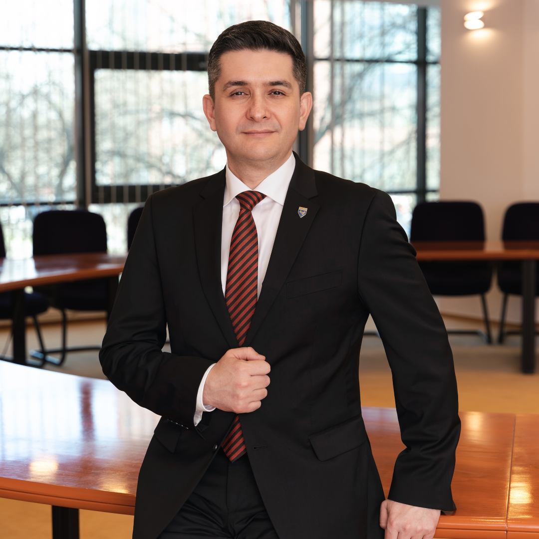prof. univ. dr. habil. costel negricea, rector universitatea româno americană