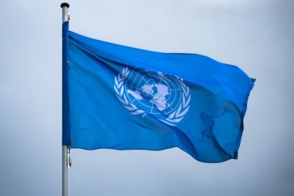 un